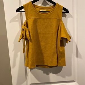 Mustard cold shoulder